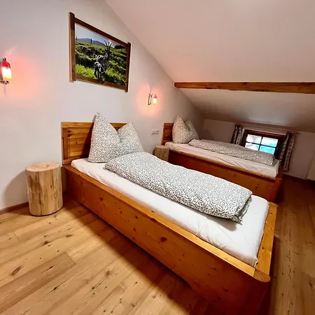 Bioberghof Rohr בית חווה *