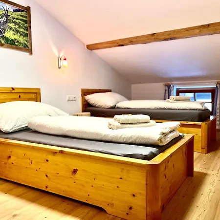 Bioberghof Rohr Farm stay *